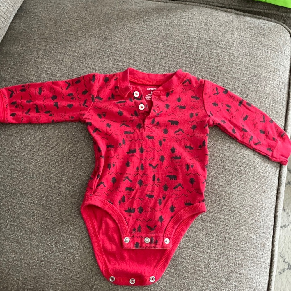 Carter’s long sleeved onesie size 6 months